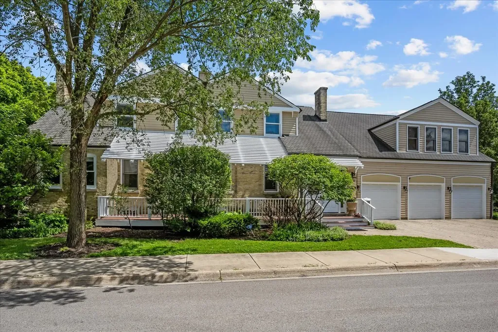 146 Towers Keep Highland Park IL 60035