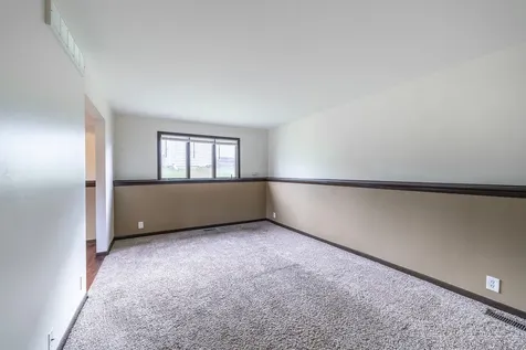 77 Joy Street Sugar Grove IL 60554