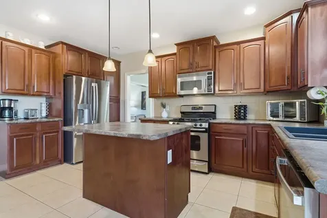 3914 Brookline Lane Bloomington IL 61705