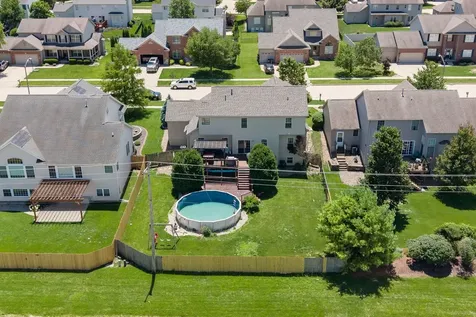 3914 Brookline Lane Bloomington IL 61705
