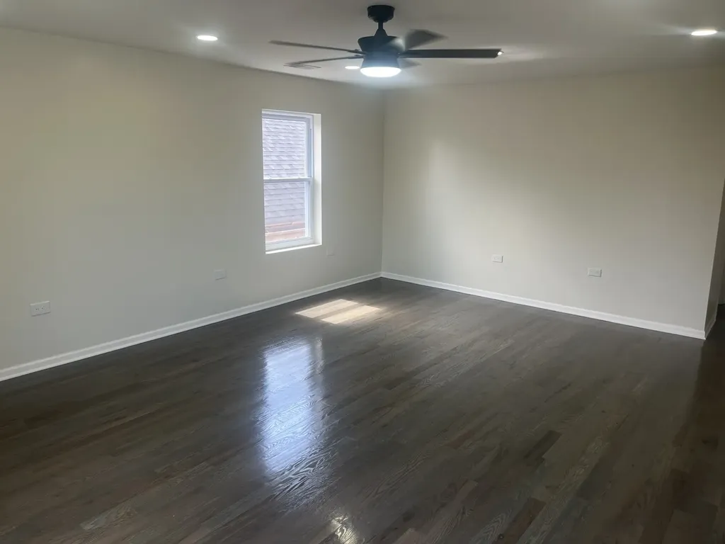 8015 South Avalon Avenue Chicago IL 60619