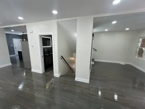 8015 South Avalon Avenue Chicago IL 60619