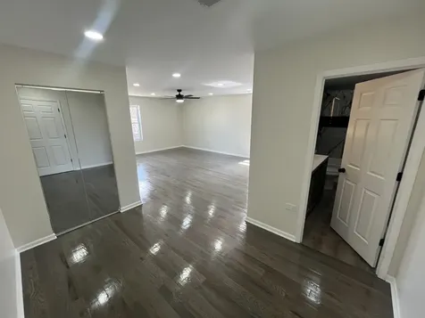 8015 South Avalon Avenue Chicago IL 60619