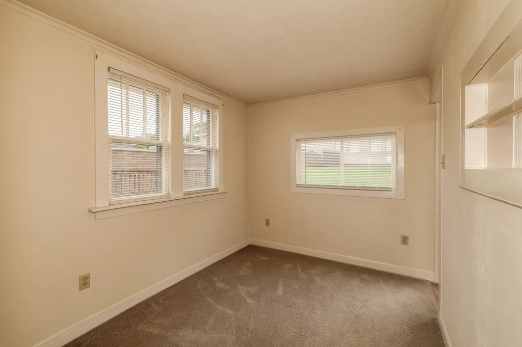 947 Mason Avenue Aurora IL 60506