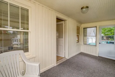 947 Mason Avenue Aurora IL 60506