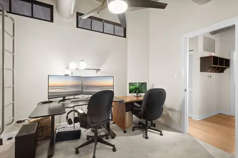 811 West 15th Place Chicago IL 60608