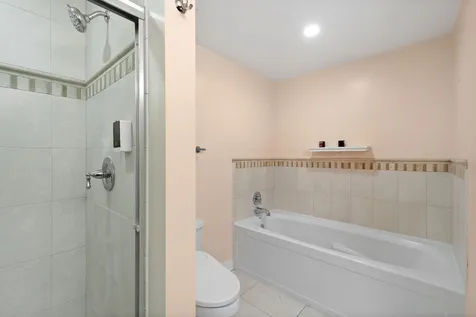 811 West 15th Place Chicago IL 60608