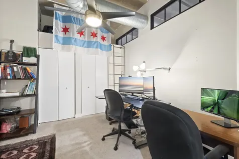 811 West 15th Place Chicago IL 60608