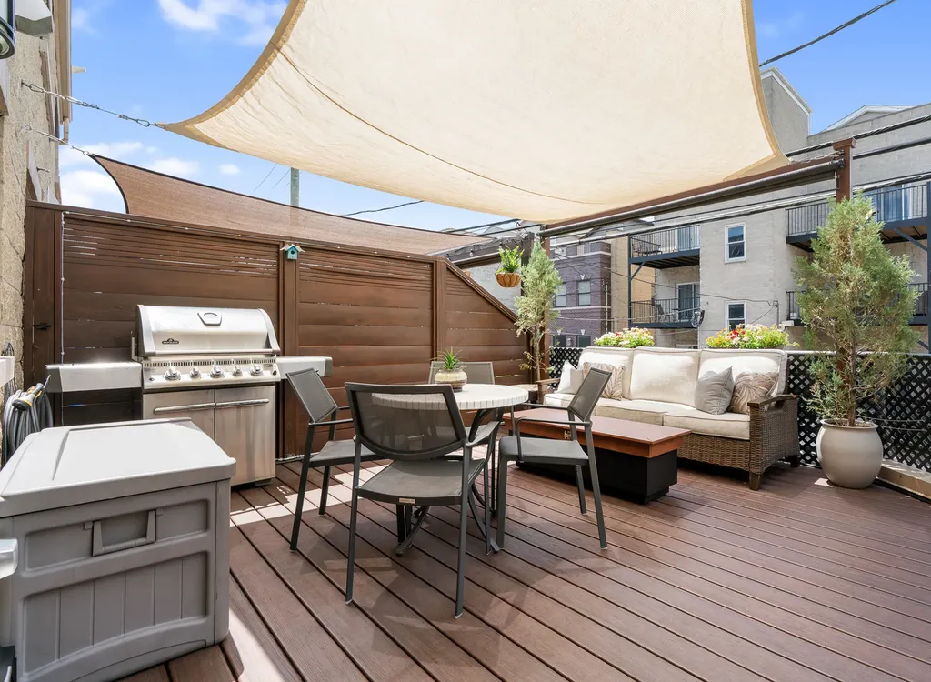 2740 North Wayne Avenue Chicago IL 60614