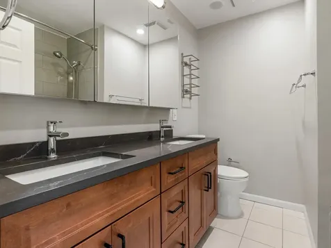 2740 North Wayne Avenue Chicago IL 60614