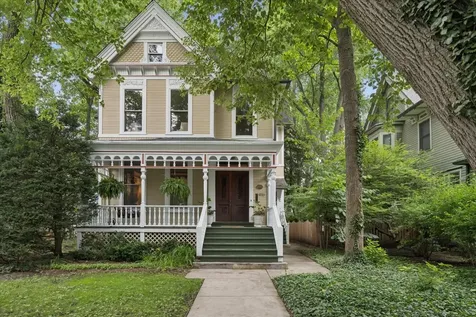 1220 Maple Avenue Evanston IL 60202