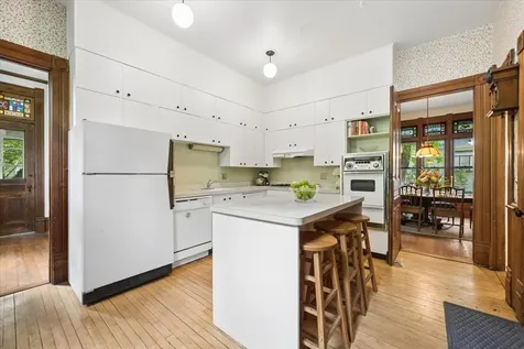 1220 Maple Avenue Evanston IL 60202
