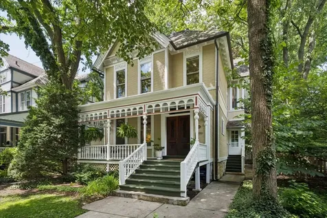 1220 Maple Avenue Evanston IL 60202