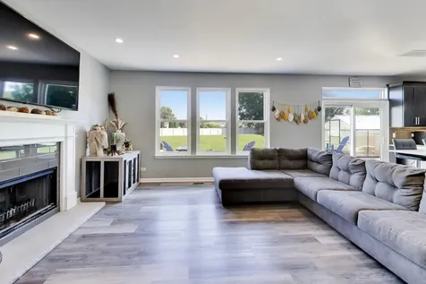 465 Spring Ridge Drive Crystal Lake IL 60012