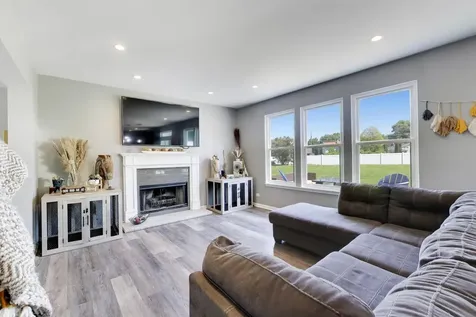 465 Spring Ridge Drive Crystal Lake IL 60012