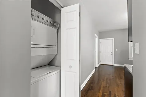 5344 West Eddy Street Chicago IL 60641