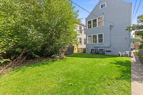 5344 West Eddy Street Chicago IL 60641