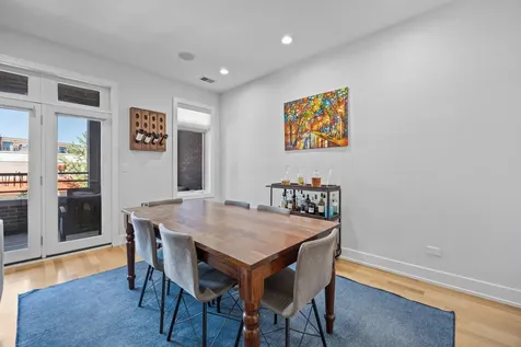 4043 North Damen Avenue Chicago IL 60618