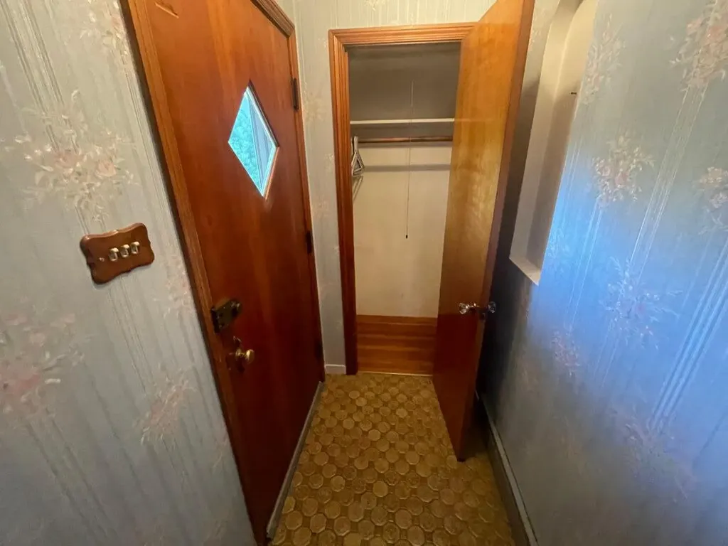 6153 South Melvina Avenue Chicago IL 60638