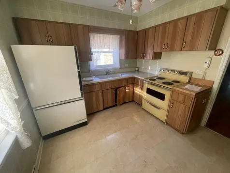 6153 South Melvina Avenue Chicago IL 60638