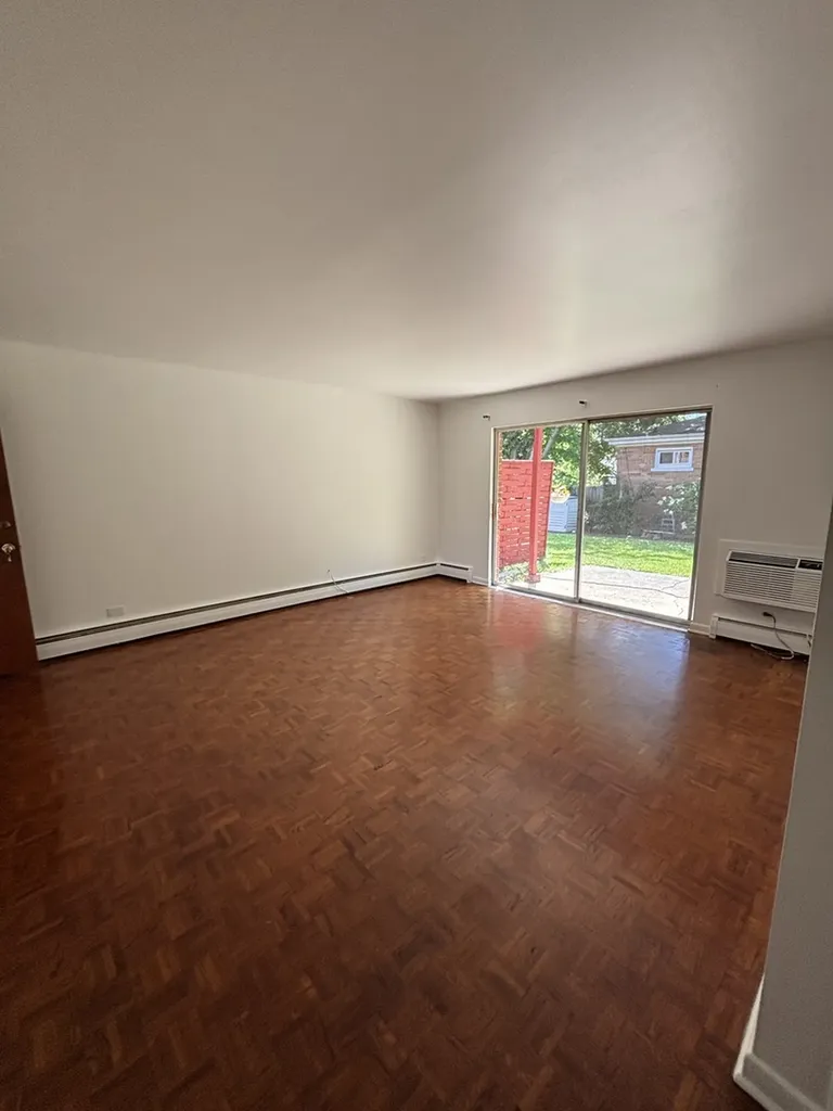 435 Burlington Avenue Downers Grove IL 60515