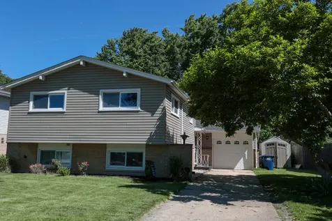 240 Brentwood Drive Des Plaines IL 60016
