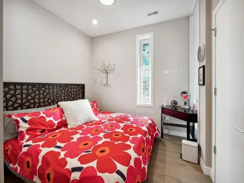 3757 North Sheffield Avenue Chicago IL 60613