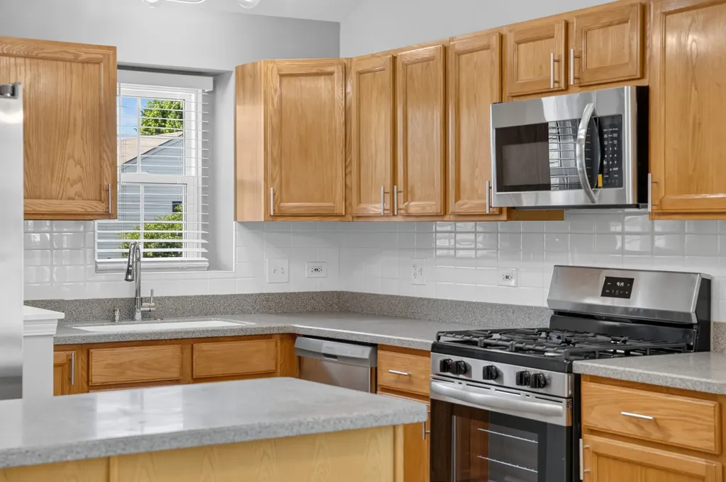 1960 Heron Avenue Schaumburg IL 60193