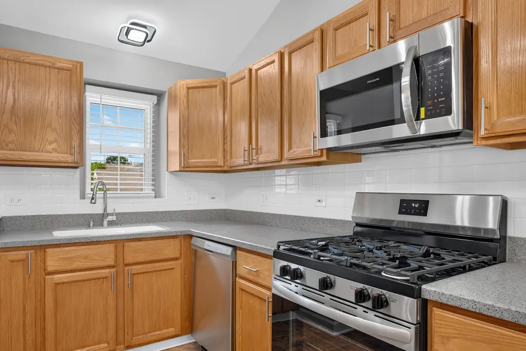 1960 Heron Avenue Schaumburg IL 60193