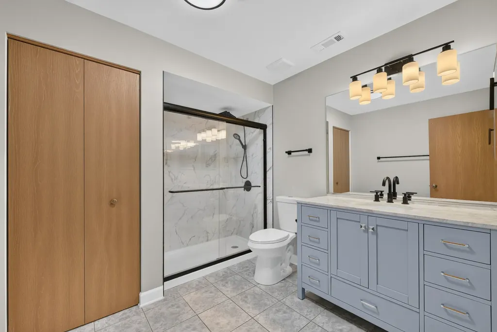 1960 Heron Avenue Schaumburg IL 60193