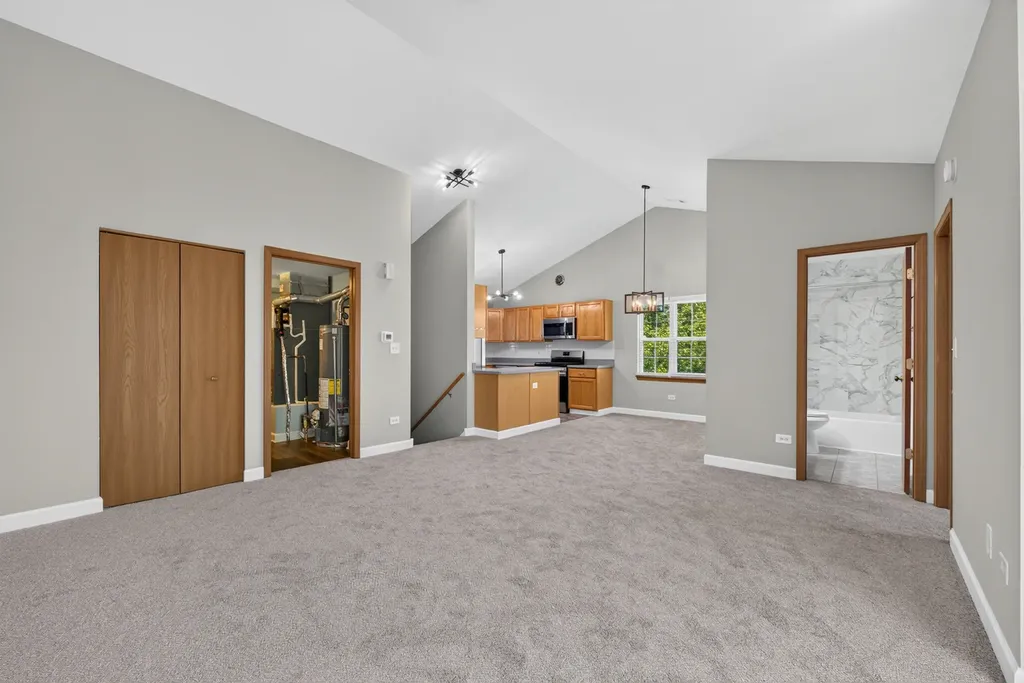 1960 Heron Avenue Schaumburg IL 60193