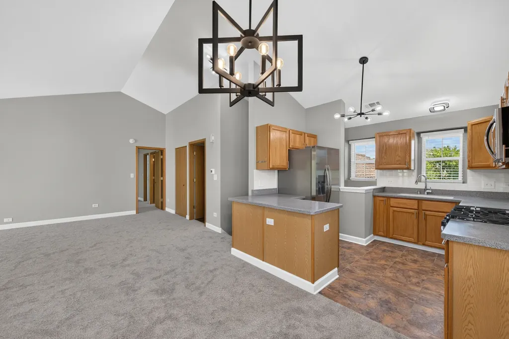 1960 Heron Avenue Schaumburg IL 60193