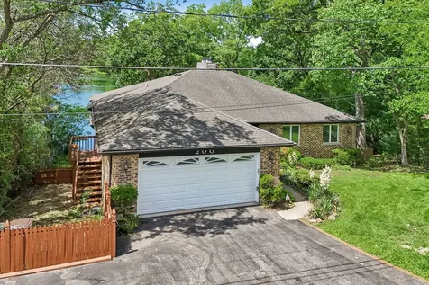 200 North Shore Drive Oakwood Hills IL 60013