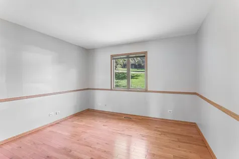 200 North Shore Drive Oakwood Hills IL 60013