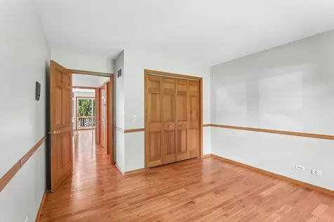 200 North Shore Drive Oakwood Hills IL 60013