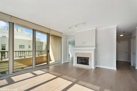 200 North Jefferson Street Chicago IL 60661