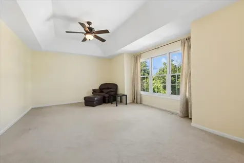 527 Mallard Point Circle North Aurora IL 60542