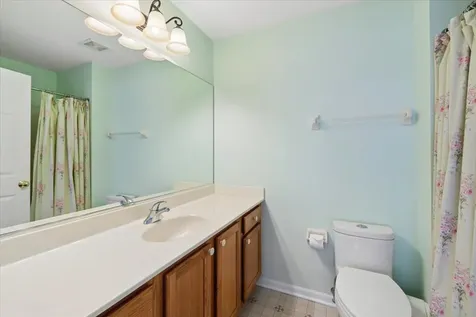 527 Mallard Point Circle North Aurora IL 60542