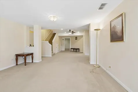 527 Mallard Point Circle North Aurora IL 60542