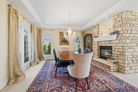 527 Mallard Point Circle North Aurora IL 60542