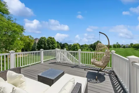 527 Mallard Point Circle North Aurora IL 60542