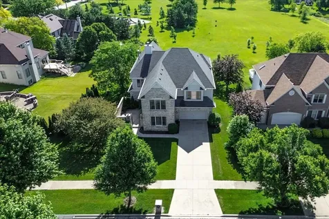 527 Mallard Point Circle North Aurora IL 60542