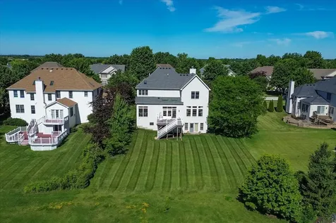 527 Mallard Point Circle North Aurora IL 60542