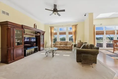 527 Mallard Point Circle North Aurora IL 60542