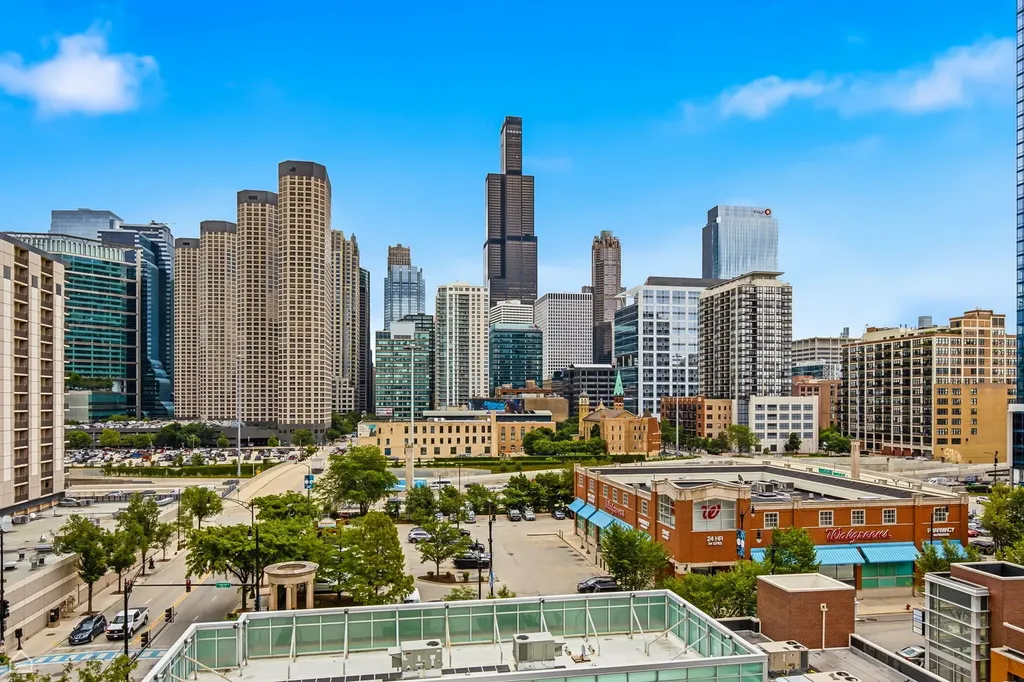 123 South Green Street Chicago IL 60607