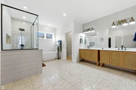5954 North Paulina Street Chicago IL 60660