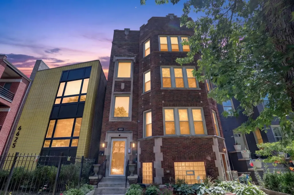 6629 South Ingleside Avenue Chicago IL 60637