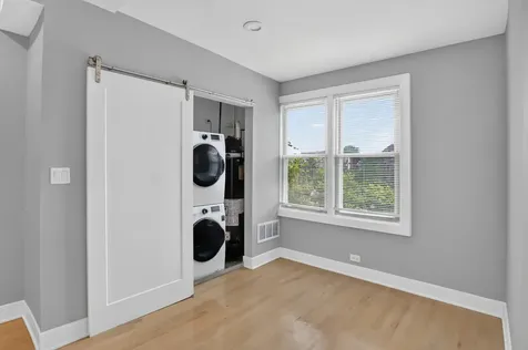 6629 South Ingleside Avenue Chicago IL 60637