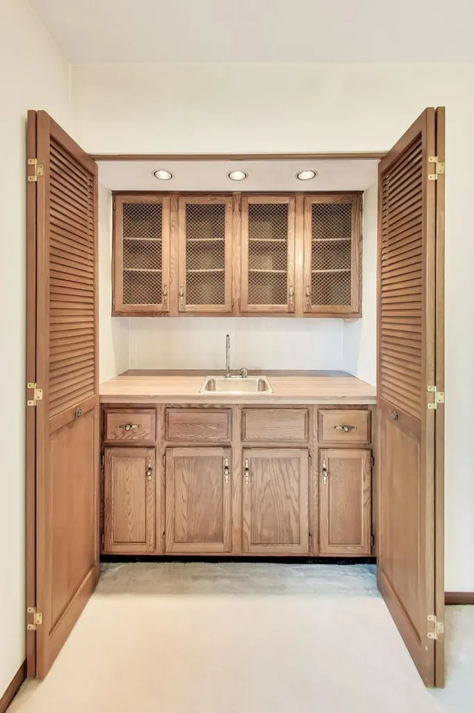 245 Windsor Lane Willowbrook IL 60527