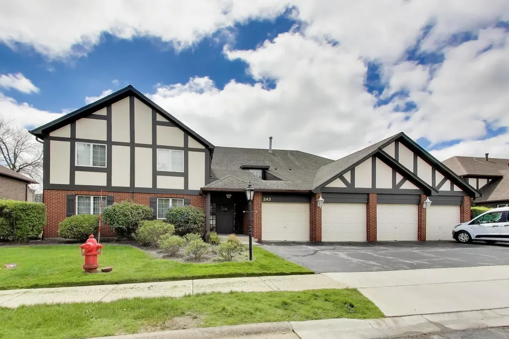245 Windsor Lane Willowbrook IL 60527